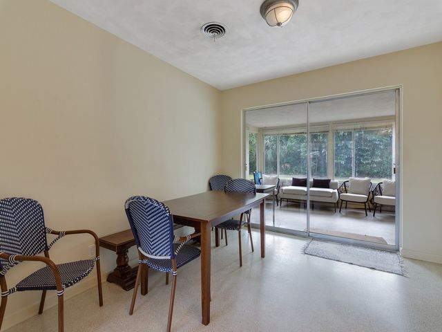 712 Iris Lane, Vero Beach, FL 32963