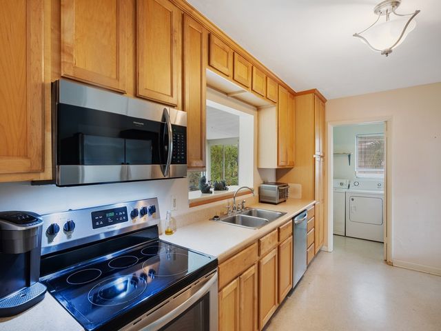 712 Iris Lane, Vero Beach, FL 32963