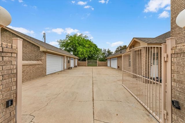 353 Hidden Meadow Court, Rhome, TX 76078