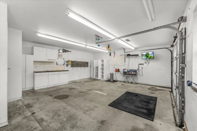 353 Hidden Meadow Court, Rhome, TX 76078