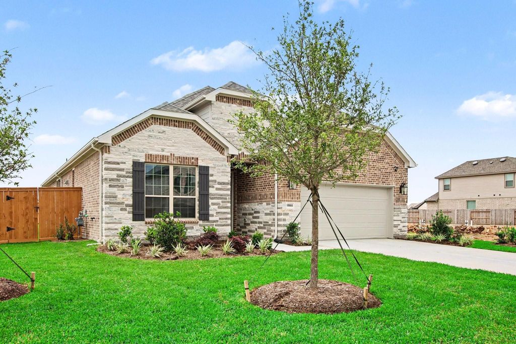 13503 Leeward Edge Drive, Texas City, TX 77510
