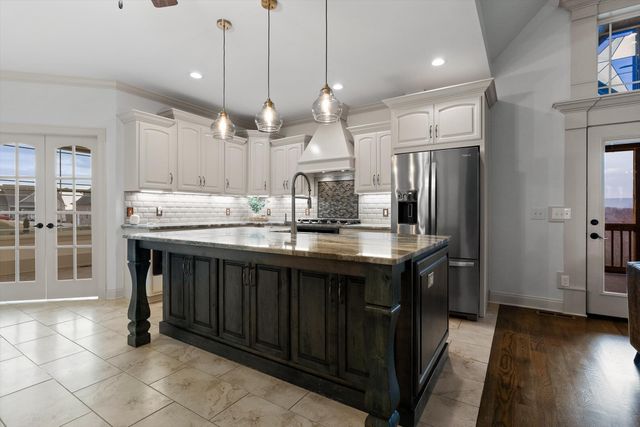 10927 High River Drive, Soddy Daisy, TN 37379