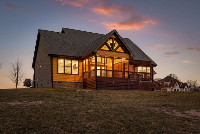 10927 High River Drive, Soddy Daisy, TN 37379