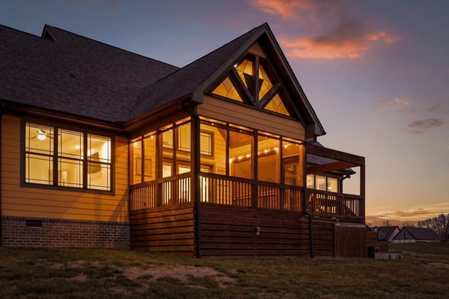 10927 High River Drive, Soddy Daisy, TN 37379