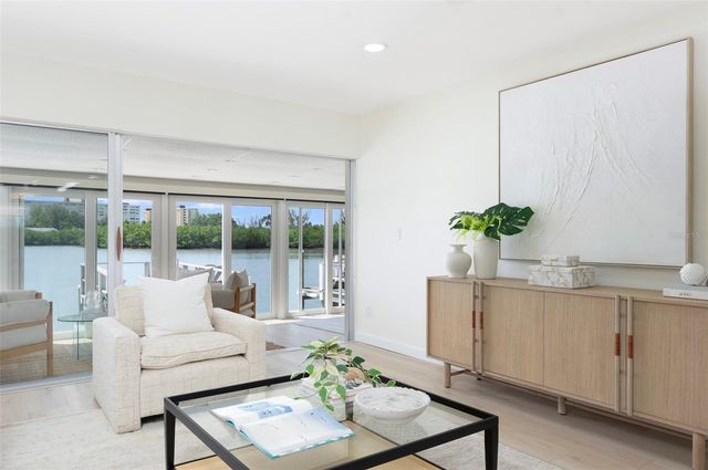 382 BOCA CIEGA POINT BOULEVARD S, St Petersburg, FL 33708