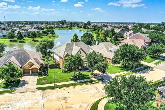 13227 Orchard Shadows Drive, Richmond, TX 77407