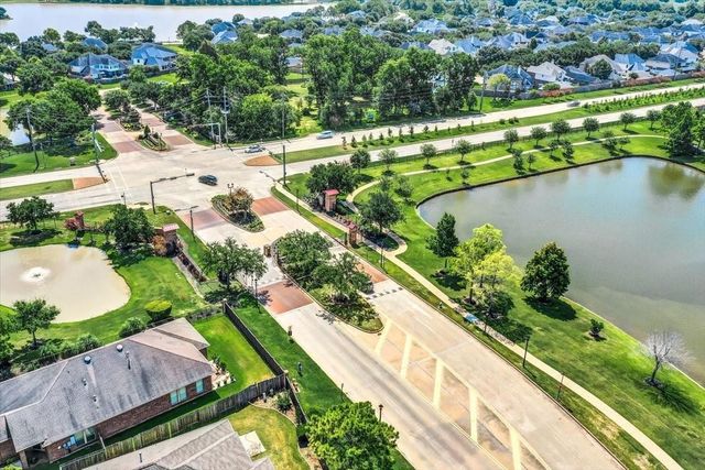 13227 Orchard Shadows Drive, Richmond, TX 77407