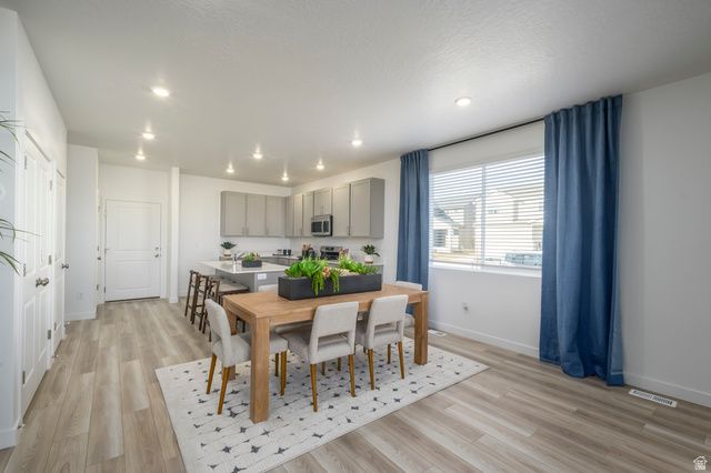 7527 S TOPAZ SKY LN, West Jordan, UT 84081