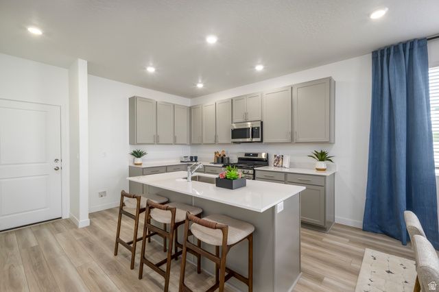 7527 S TOPAZ SKY LN, West Jordan, UT 84081