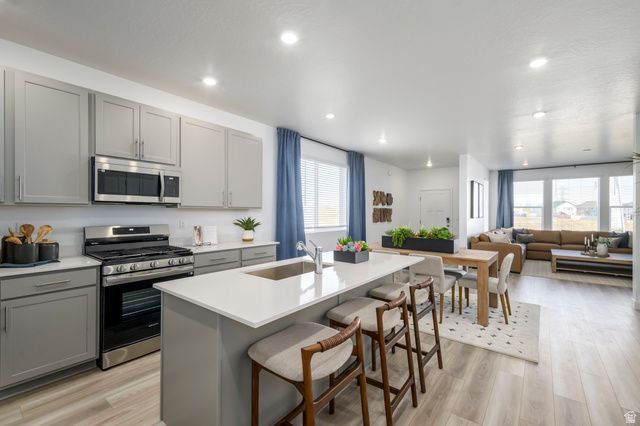 7527 S TOPAZ SKY LN, West Jordan, UT 84081