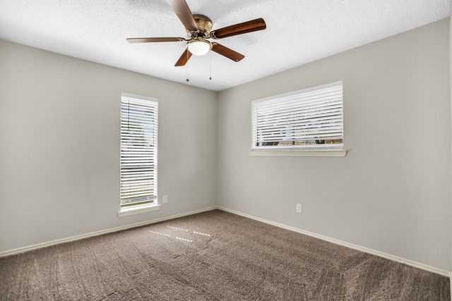 5902 Fawn Valley Lane, Rowlett, TX 75089