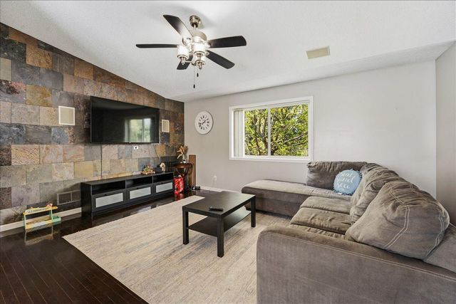 424 Wagon Wheel Circle, Buffalo, MN 55313