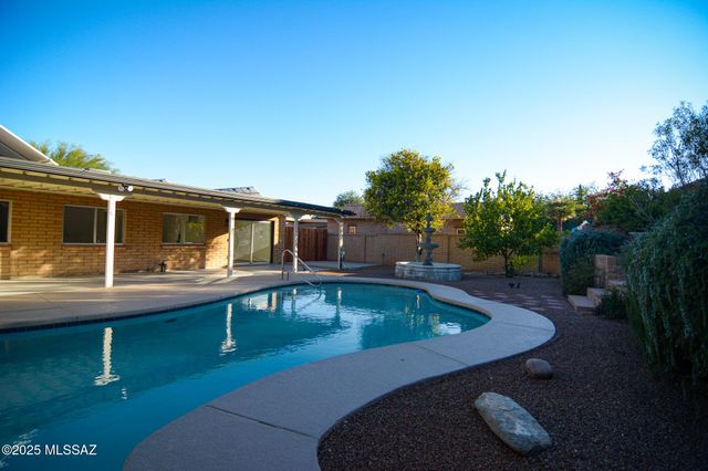 1504 S Logan Drive, Tucson, AZ 85710