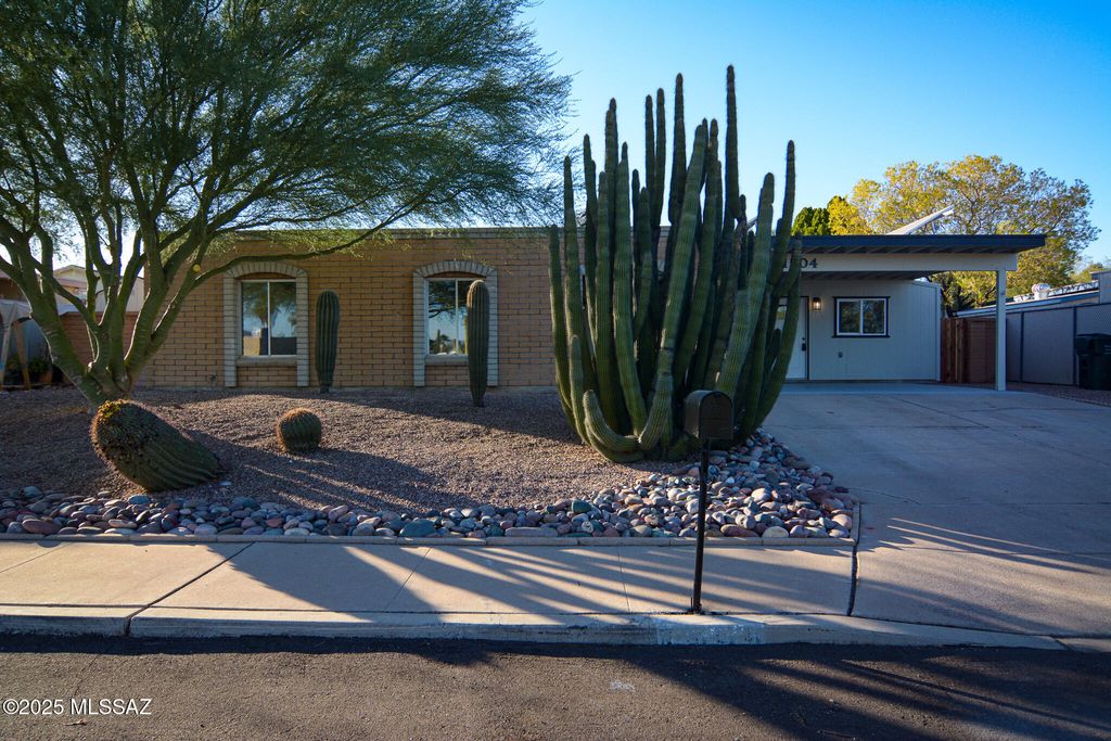 1504 S Logan Drive, Tucson, AZ 85710