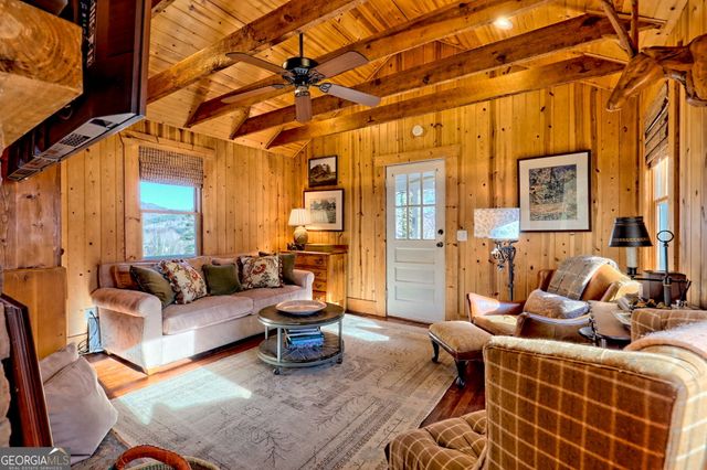 98 Pickett Hill Street, Clayton, GA 30525