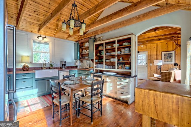 98 Pickett Hill Street, Clayton, GA 30525