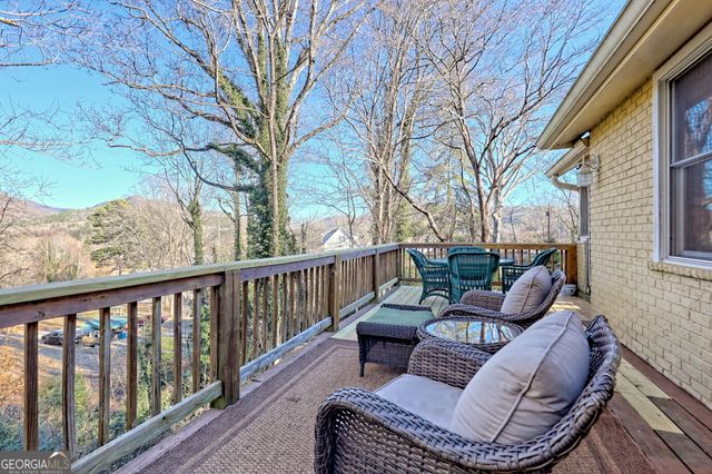 98 Pickett Hill Street, Clayton, GA 30525