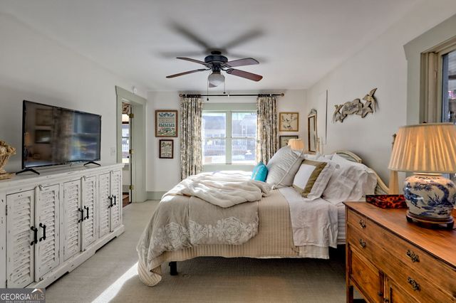 98 Pickett Hill Street, Clayton, GA 30525