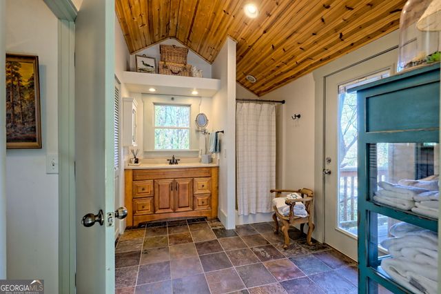 98 Pickett Hill Street, Clayton, GA 30525