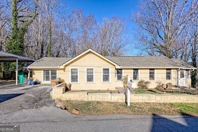 98 Pickett Hill Street, Clayton, GA 30525