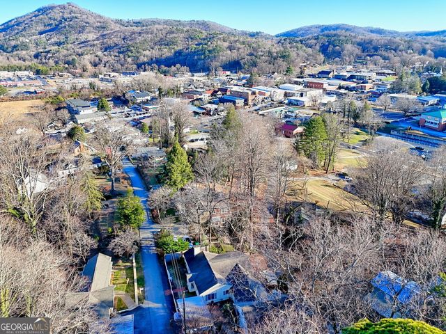 98 Pickett Hill Street, Clayton, GA 30525