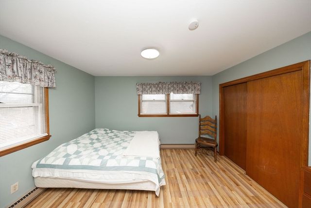 411 Dennison Dr, Southbridge, MA 01550