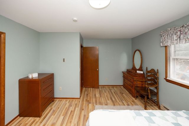 411 Dennison Dr, Southbridge, MA 01550