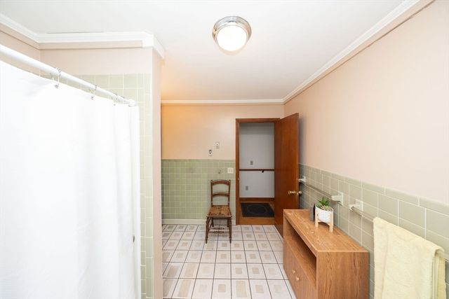 411 Dennison Dr, Southbridge, MA 01550