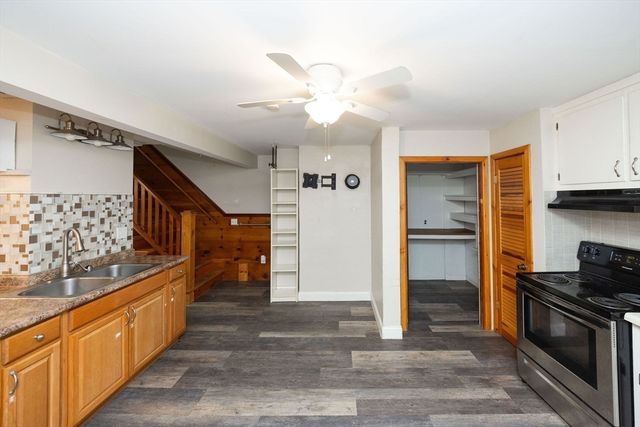 411 Dennison Dr, Southbridge, MA 01550