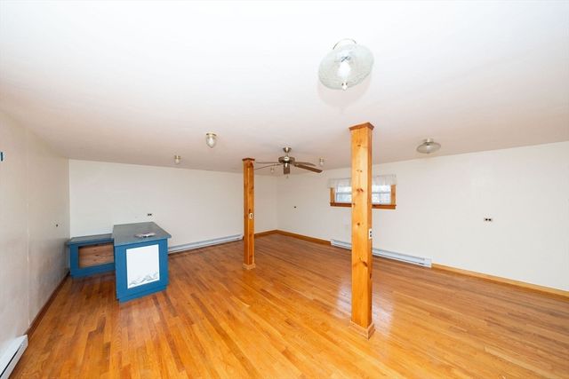 411 Dennison Dr, Southbridge, MA 01550