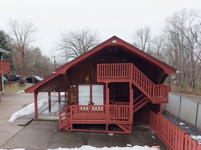 411 Dennison Dr, Southbridge, MA 01550