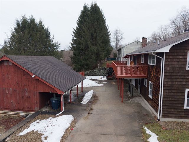 411 Dennison Dr, Southbridge, MA 01550