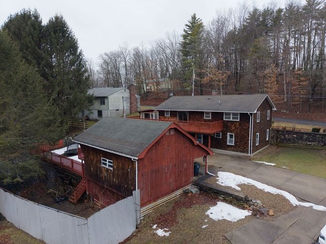 411 Dennison Dr, Southbridge, MA 01550