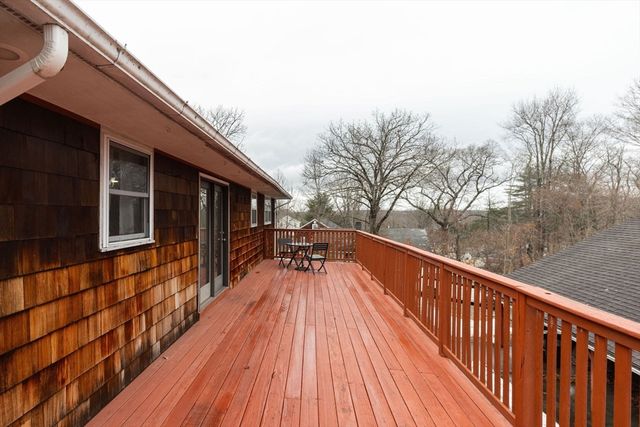 411 Dennison Dr, Southbridge, MA 01550