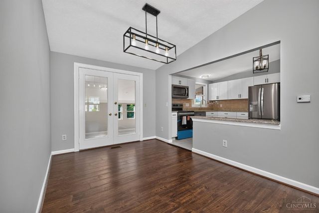 11255 Logenberry Circle, Forest Park, OH 45240