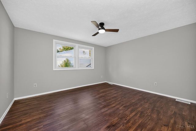 11255 Logenberry Circle, Forest Park, OH 45240