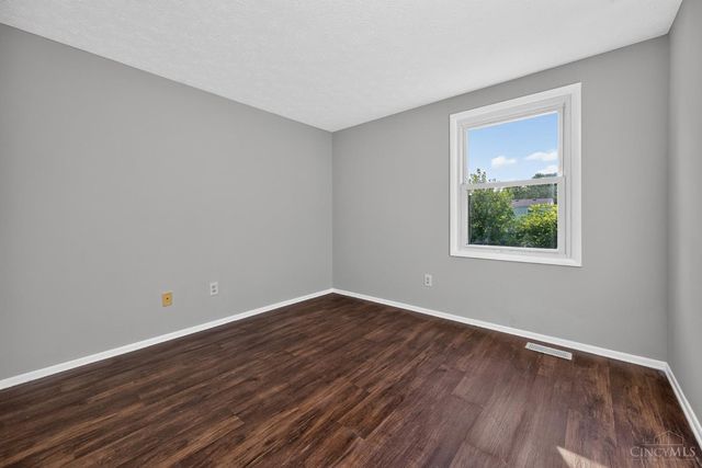 11255 Logenberry Circle, Forest Park, OH 45240