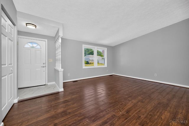11255 Logenberry Circle, Forest Park, OH 45240