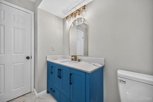 11255 Logenberry Circle, Forest Park, OH 45240