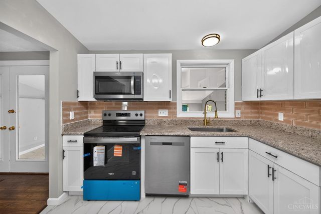 11255 Logenberry Circle, Forest Park, OH 45240