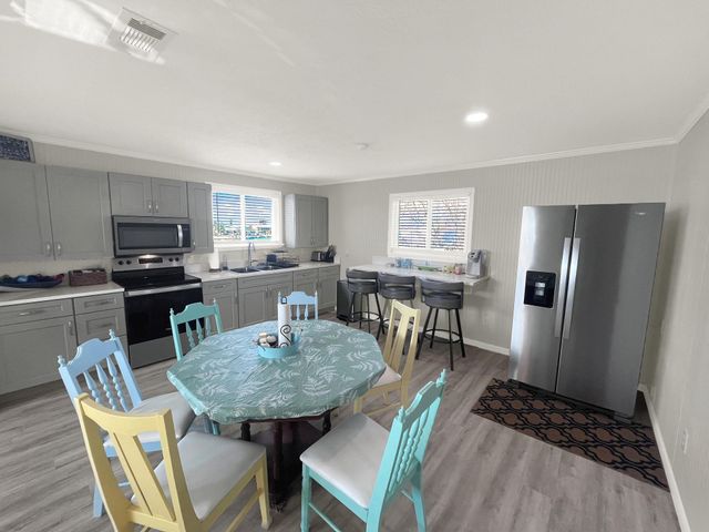 982 County Road 204, Sargent, TX 77414