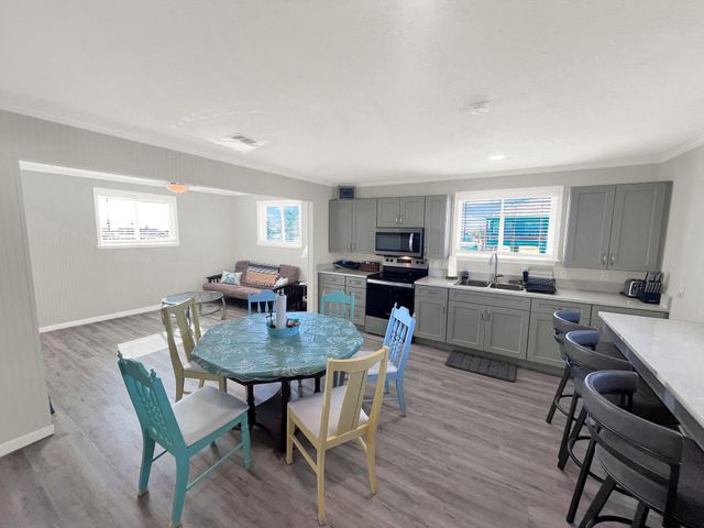 982 County Road 204, Sargent, TX 77414