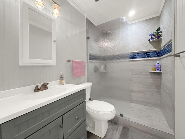 982 County Road 204, Sargent, TX 77414