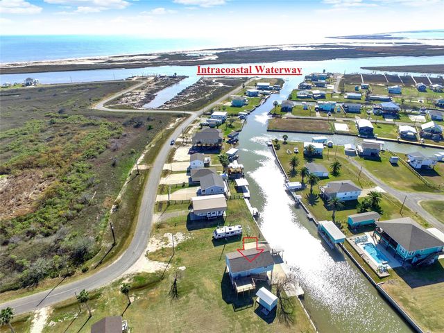 982 County Road 204, Sargent, TX 77414