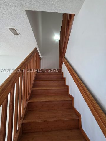 21250 NE 8th Pl 1, Miami, FL 33179