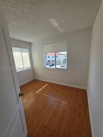 21250 NE 8th Pl 1, Miami, FL 33179