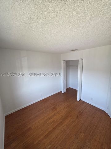 21250 NE 8th Pl 1, Miami, FL 33179
