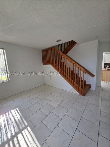 21250 NE 8th Pl 1, Miami, FL 33179