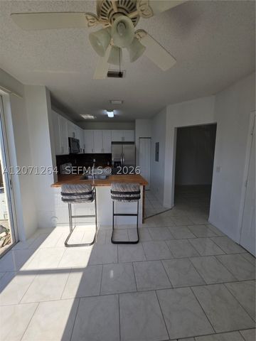 21250 NE 8th Pl 1, Miami, FL 33179