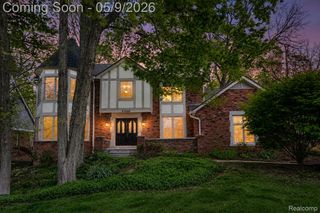 27966 Trailwood Court, Farmington Hills, MI 48331